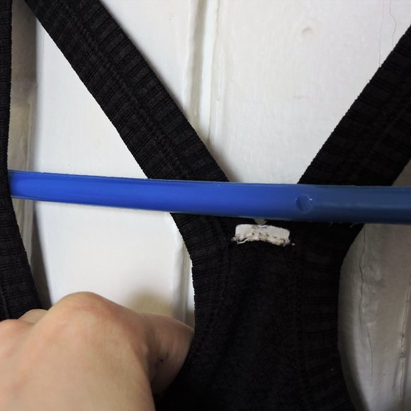 Lululemon Cropped bra/cami - Picture 3 of 3